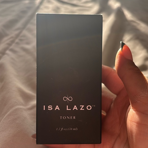 ISA LAZO TONER - Picture 3 of 9
